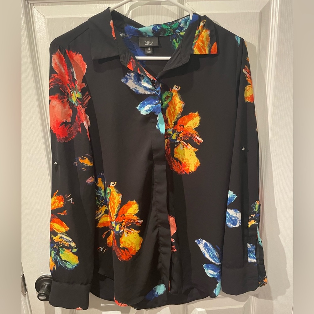 Mission Black Vivid Floral Print Button Down Size Medium